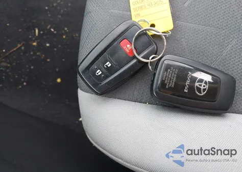 2021 Toyota Rav4 Xle z USA, uszkodzony, nr VIN 2T3W1RFV9MW116054